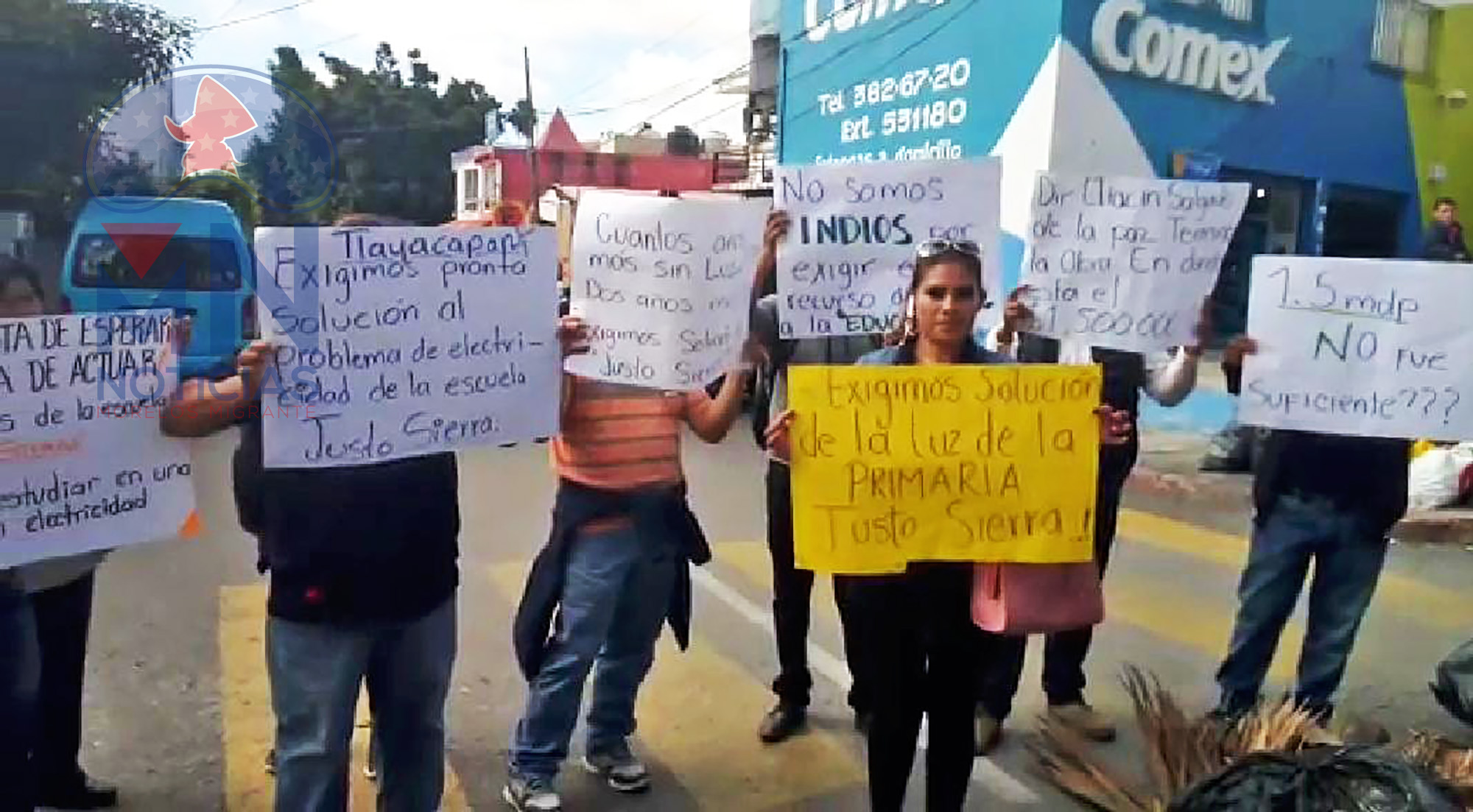 Padre de familia protestan . Foto Máximo Cerdio