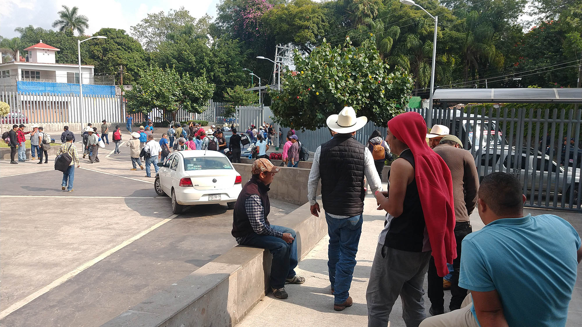 Pobladores de Hueyapan liberan Congreso. Foto Máximo Cerdio