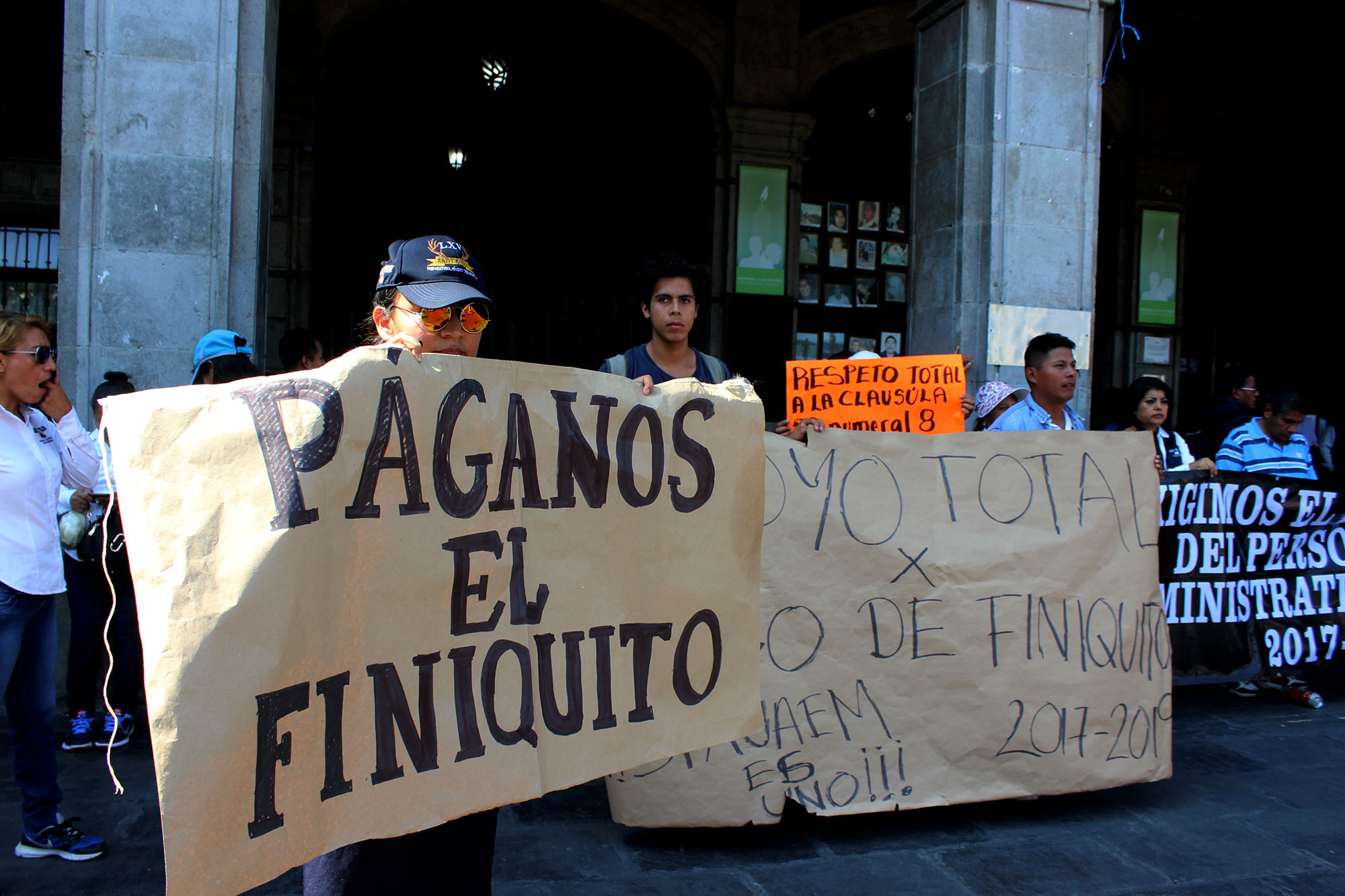 Protesta en palacio. Foto cortesía