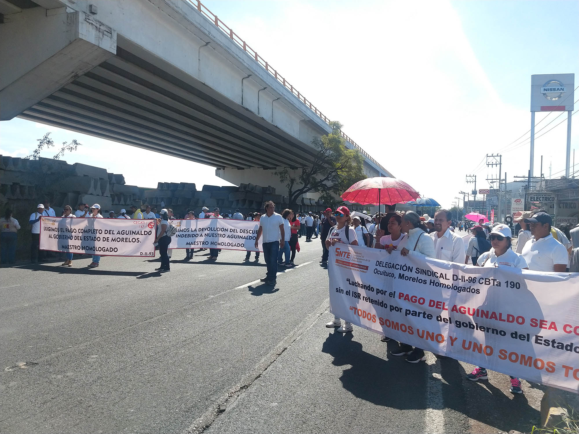 Maestros homologados sobre avenida principal. Foto cortesía