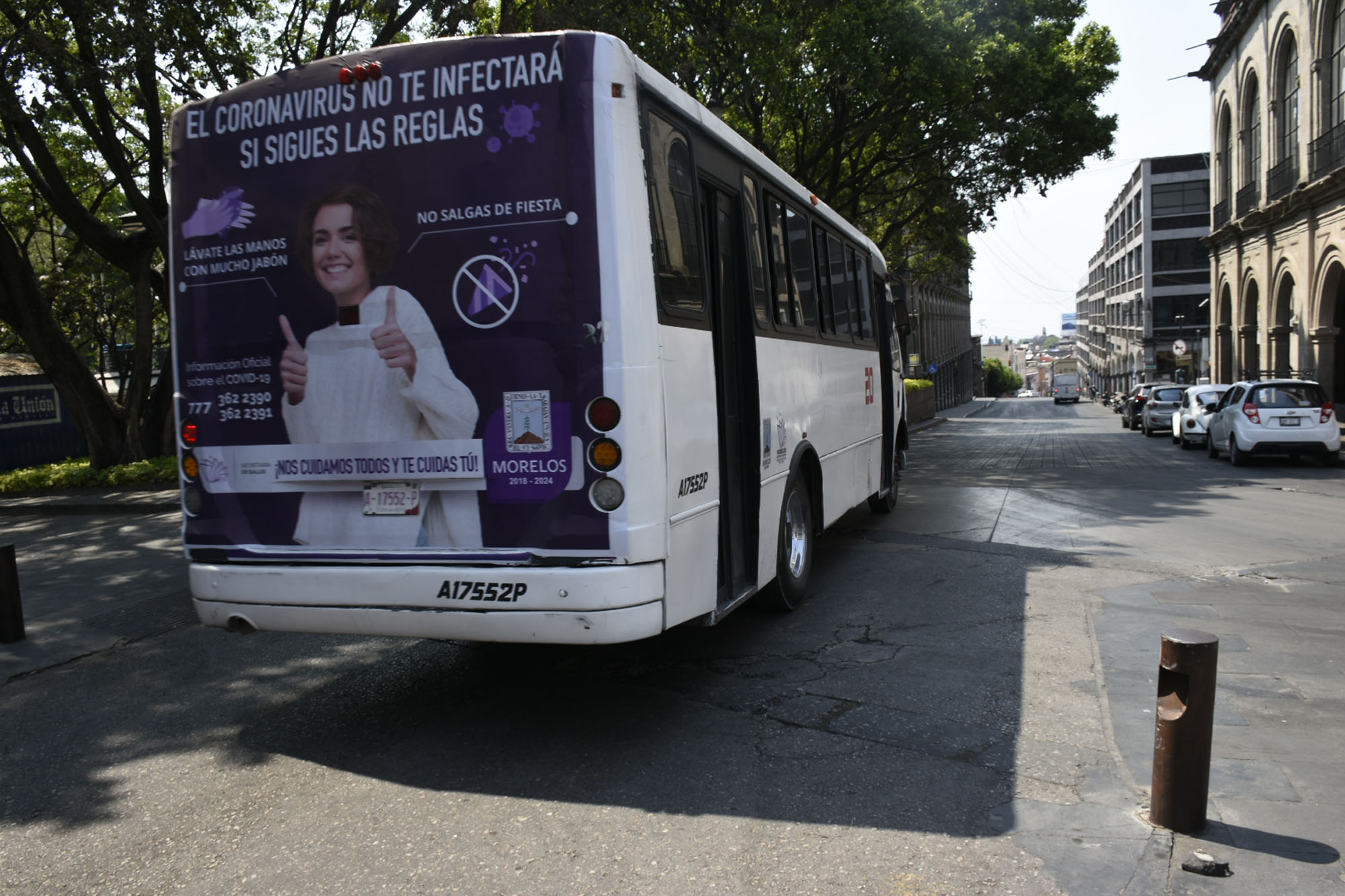 Transporte público en el zócalo de Cuernavaca. Foto cortesía