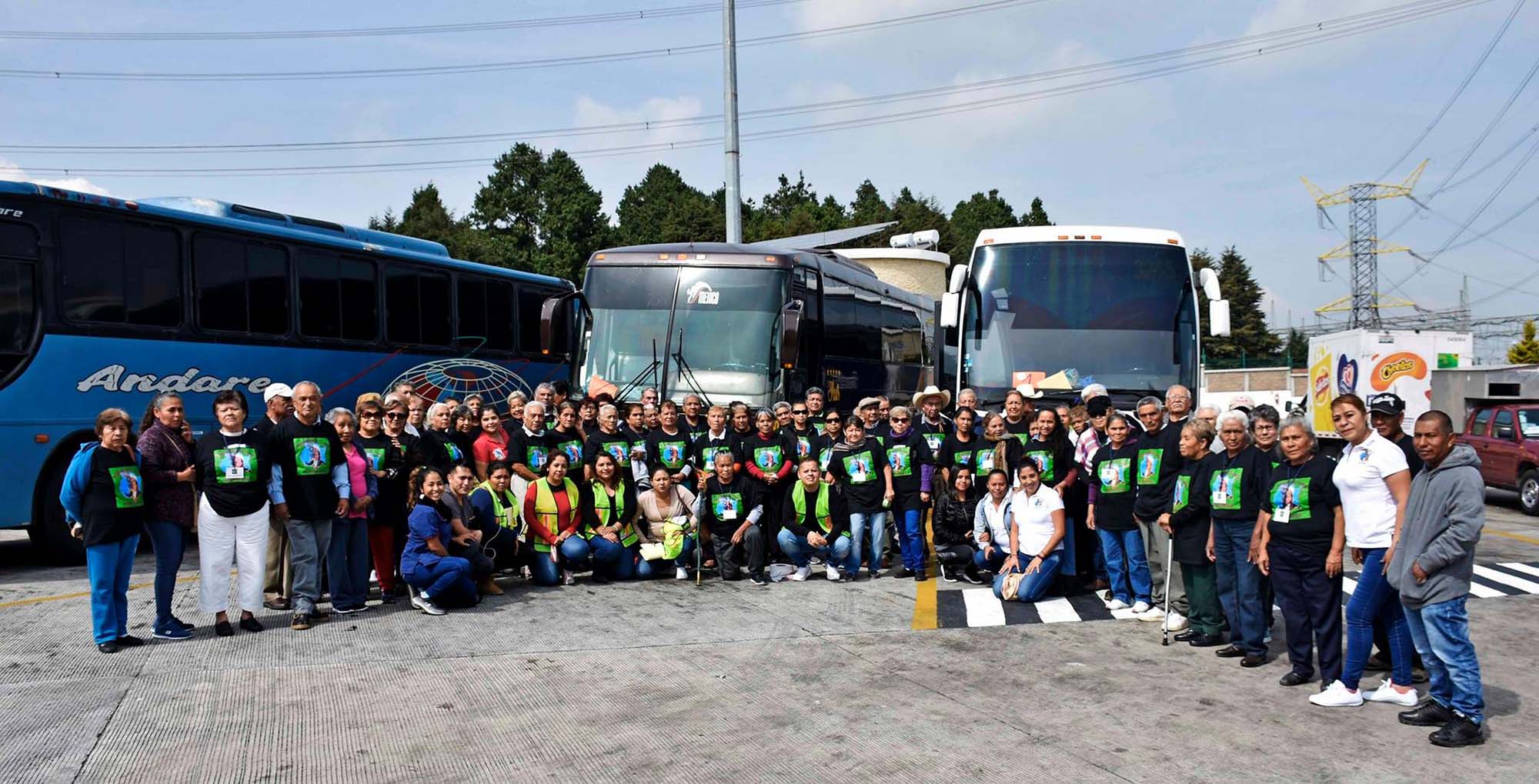 Padres y madres de migrantes. Foto Máximo Cerdio