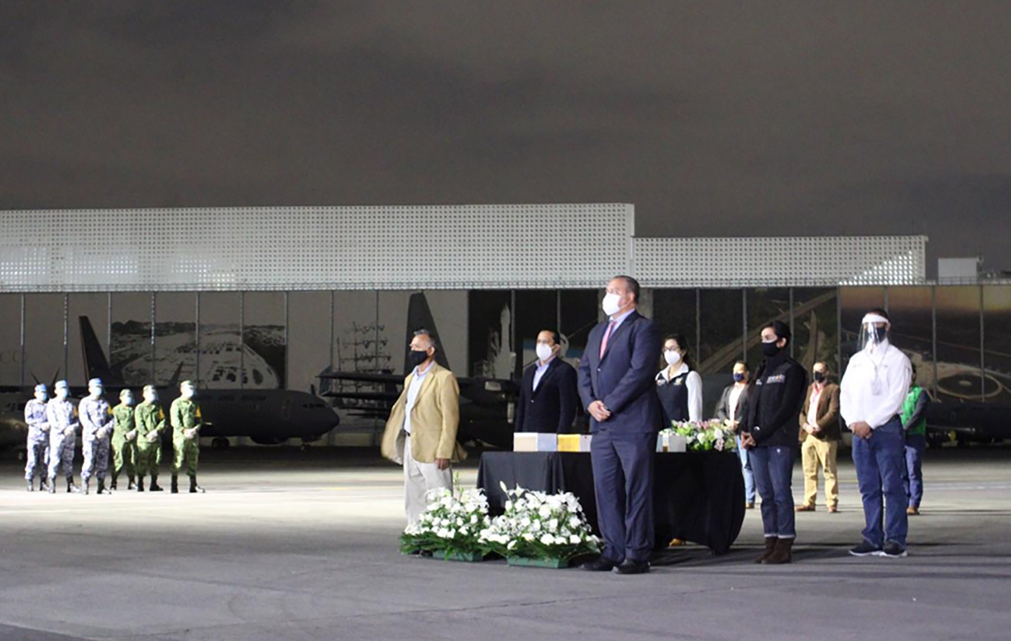 Recepción de cenizas de connacionales . Foto cortesía