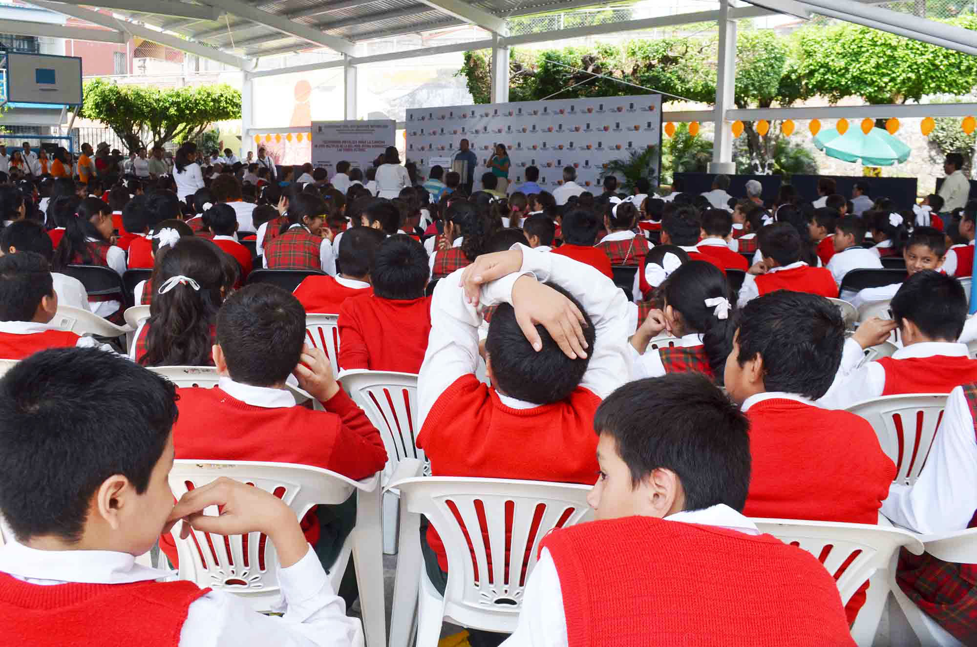 Niños en escuela Foto cortesía