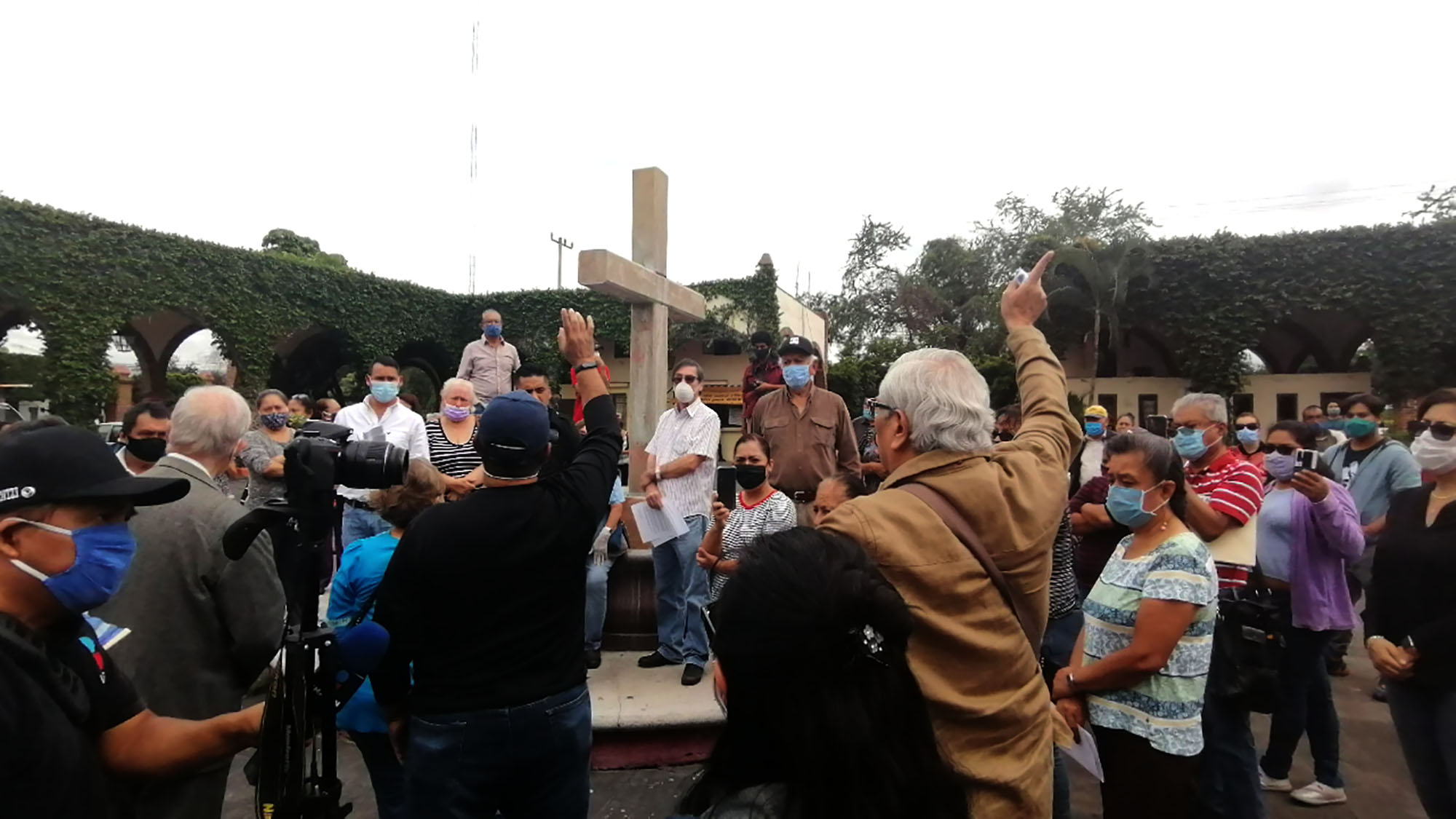 Protesta en panteón Jardínes de la Paz Foto Máximo Cerdio