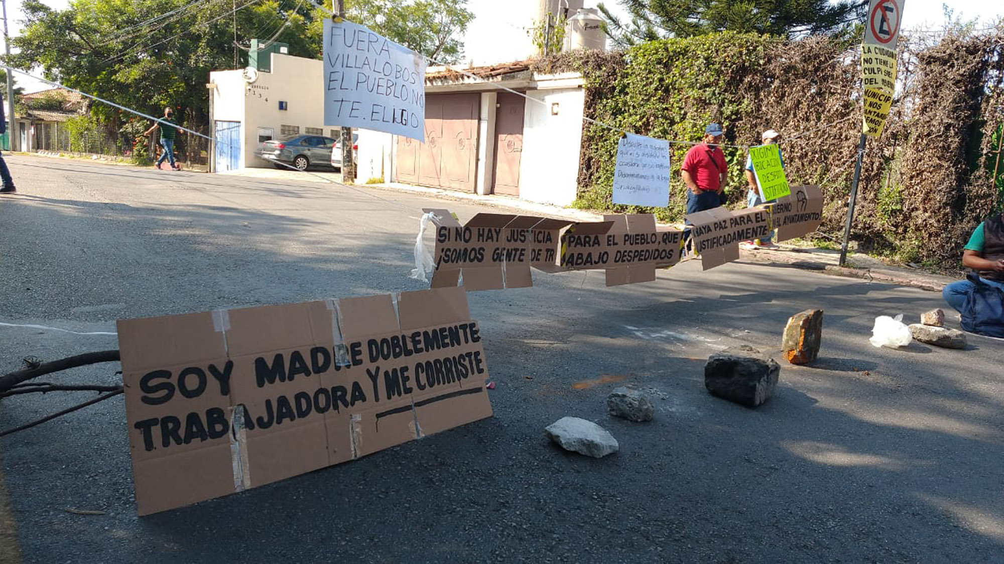 Bloqueo de ex trabajadores del Ayuntamiento. Foto cortesía