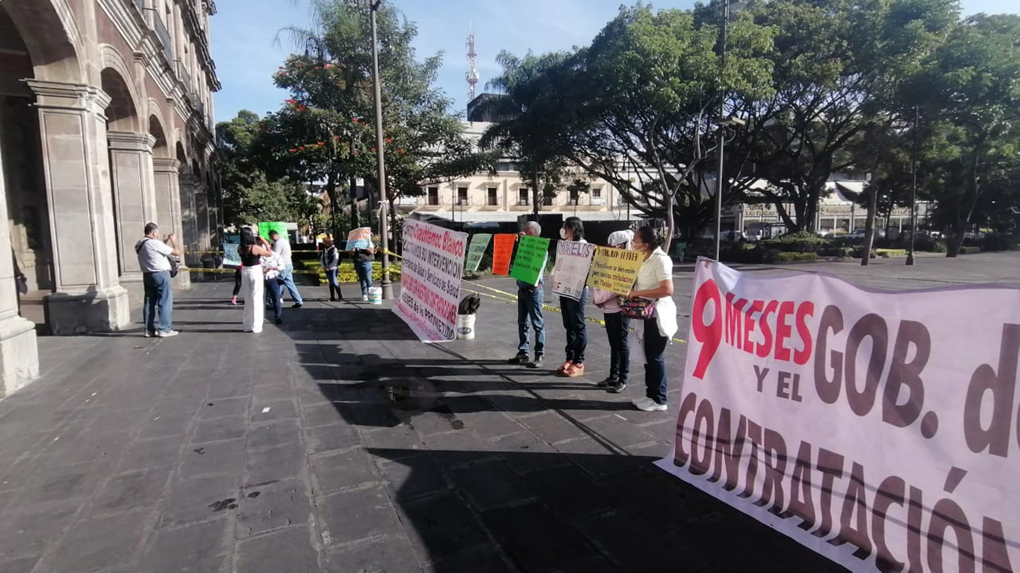 Ex Trabajadores del Seguro Popular en manifestación. Foto cortesía