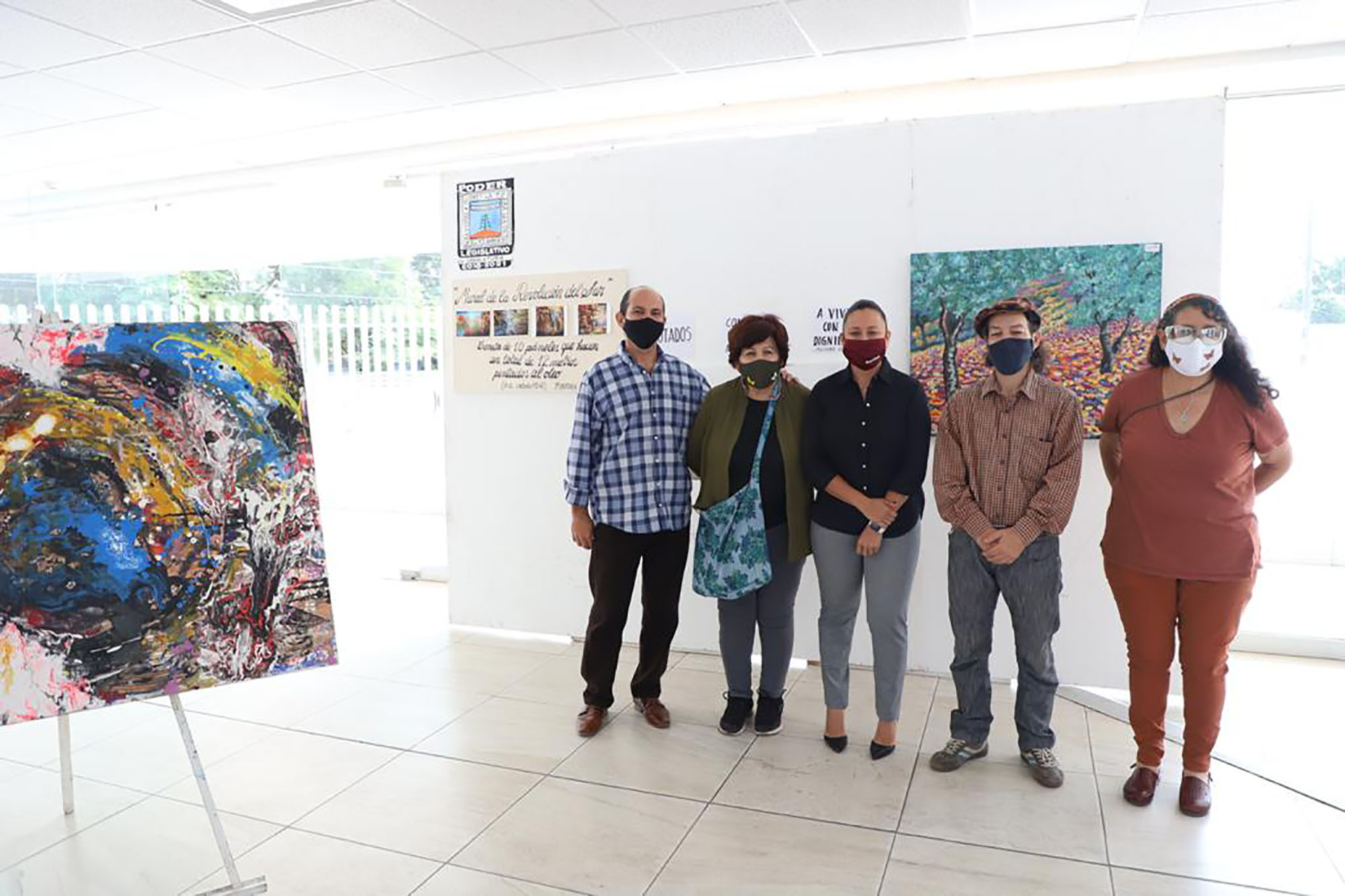 Alejandra Flores con artistas