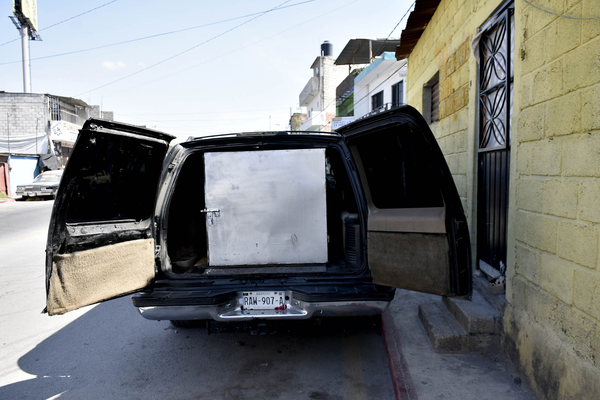 Carroza con caja para infectados por covid