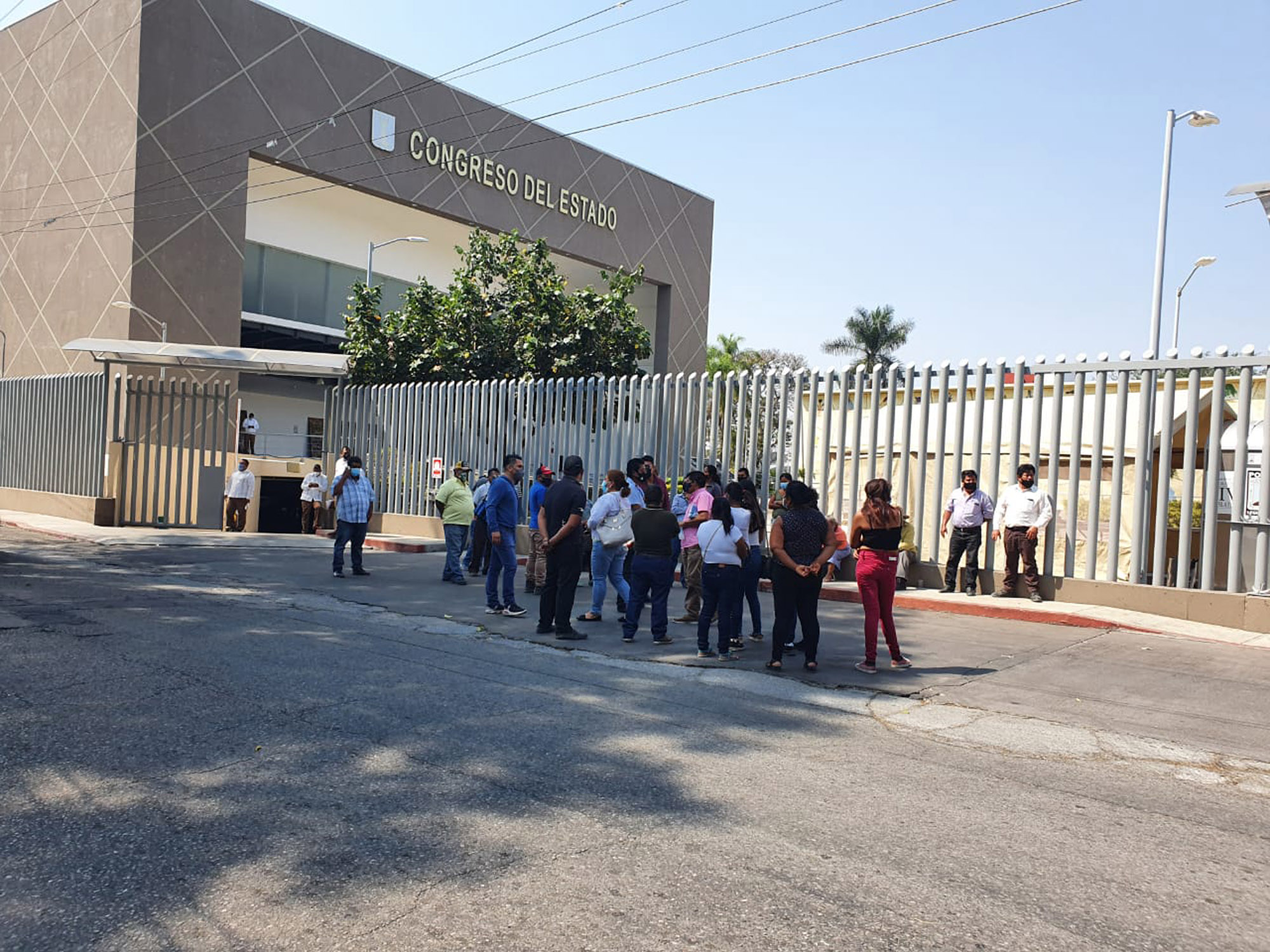 Habitantes del municipio indígena de Xoxocotla en el Congreso. Foto cortesía