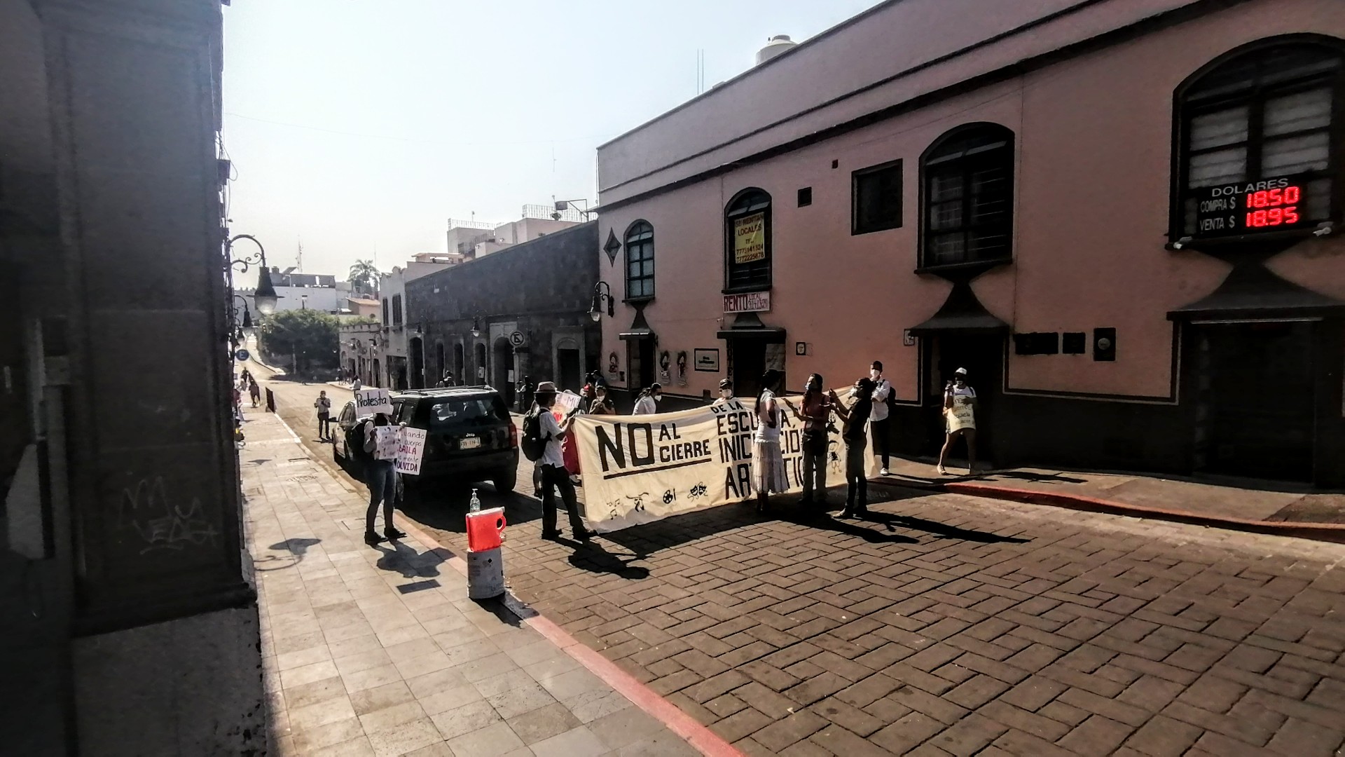 Cierre de calle Hidalgo 