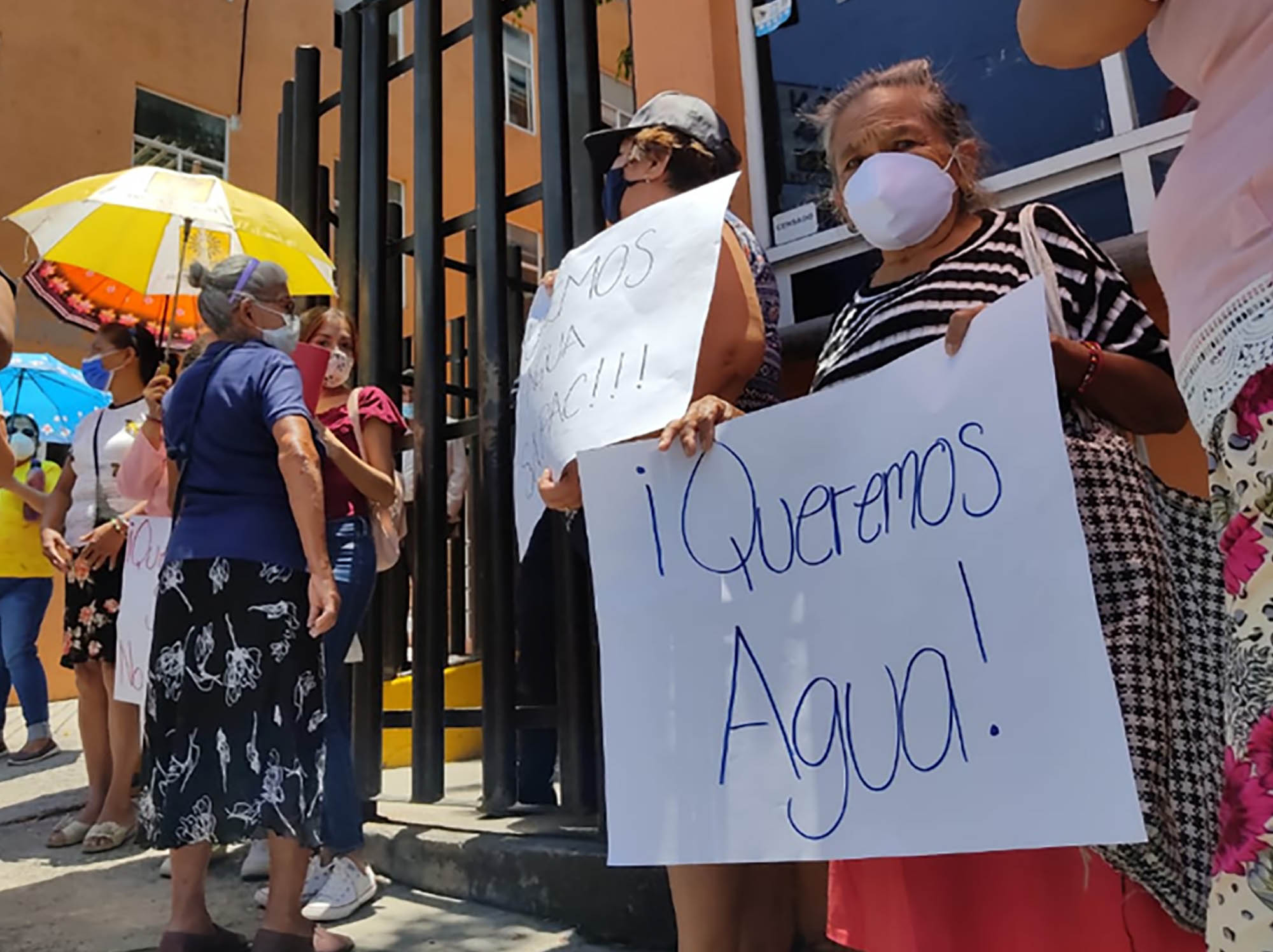 Afectados por falta de agua 