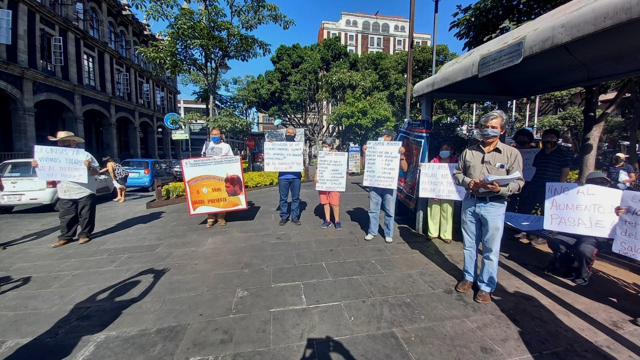 Protesta social por aumento de pasaje