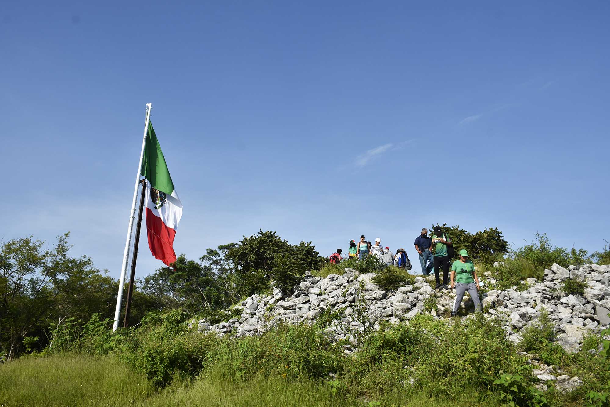 Turistas en el momoxtle