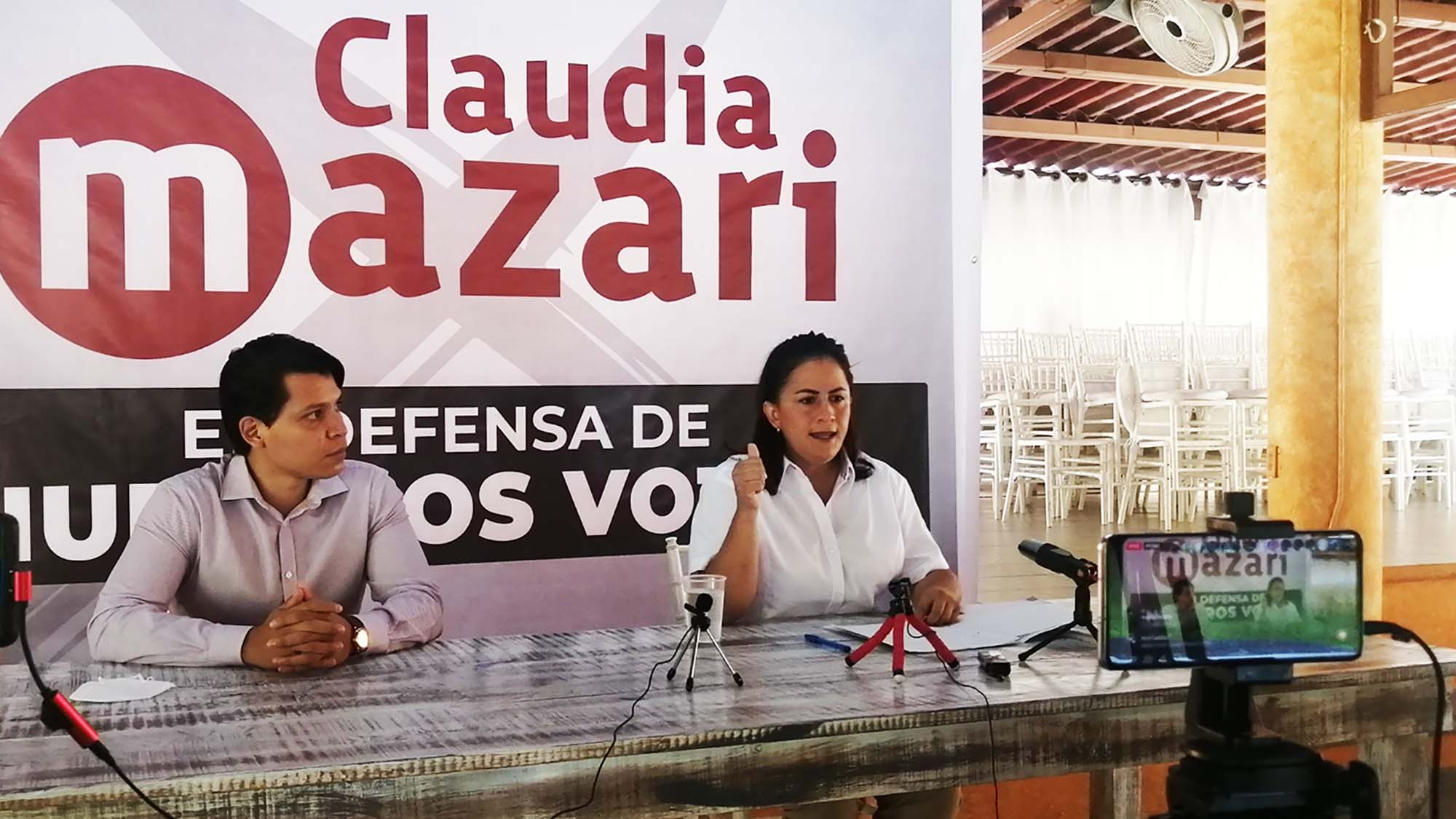 Claudia Mazari en conferencia de prensa