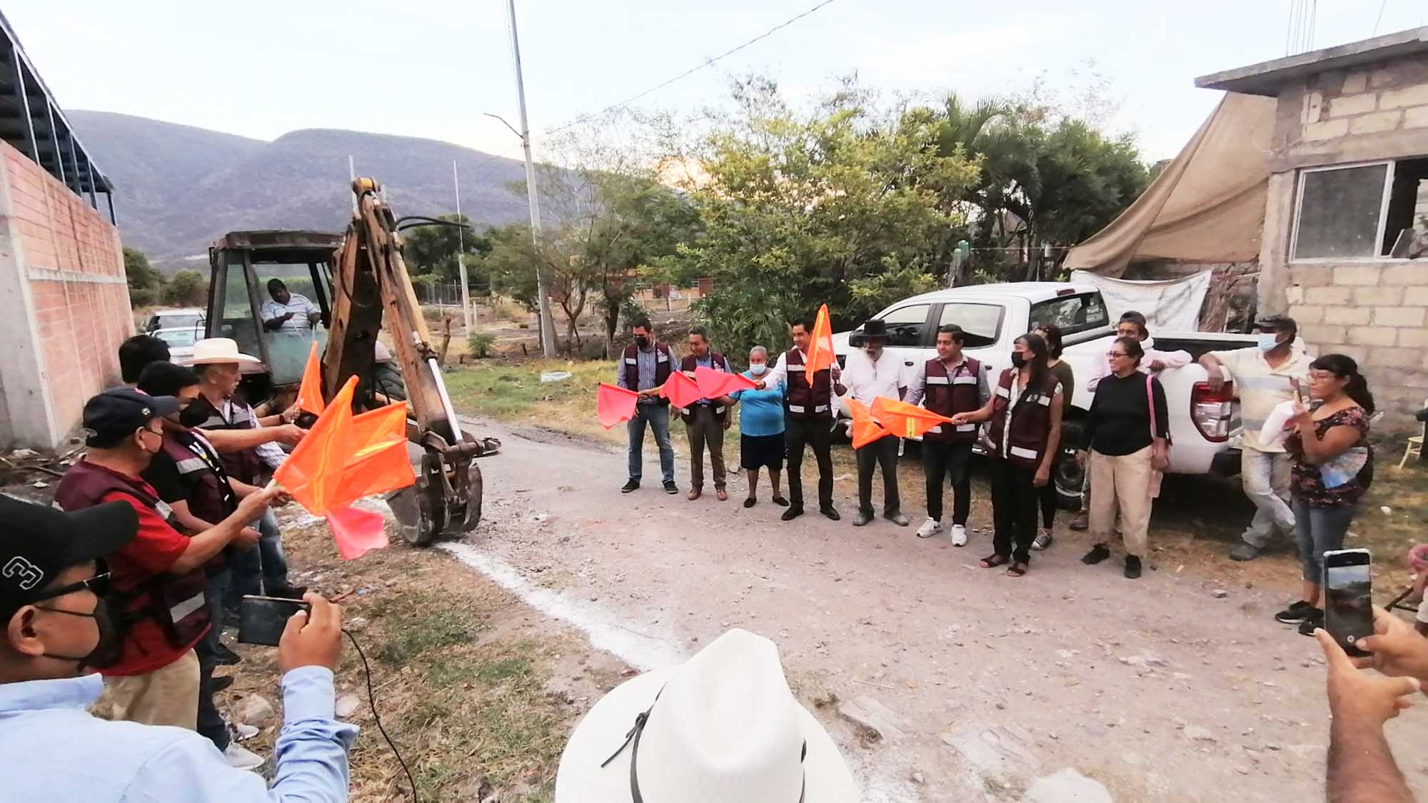 Banderazo de inicio de obras