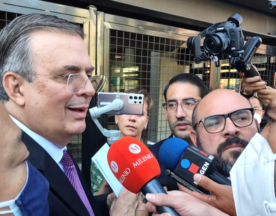 Marcelo Ebrard en entrevista