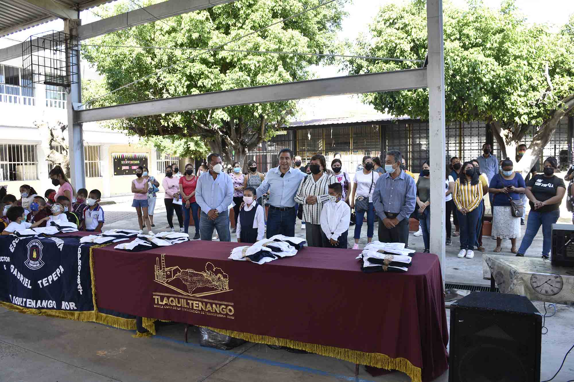 Entrega de uniformes 2