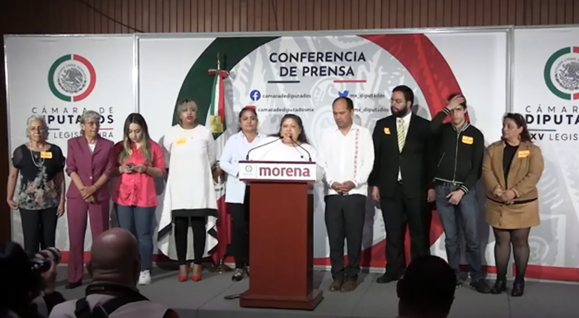 Conferencia de prensa en San Lázaro